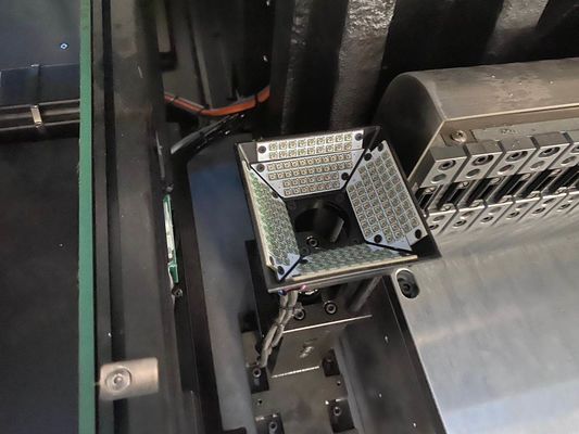 Precisão alta manual da velocidade da montagem da máquina 40000 CPH da picareta e do lugar de Smt de 8 bocais