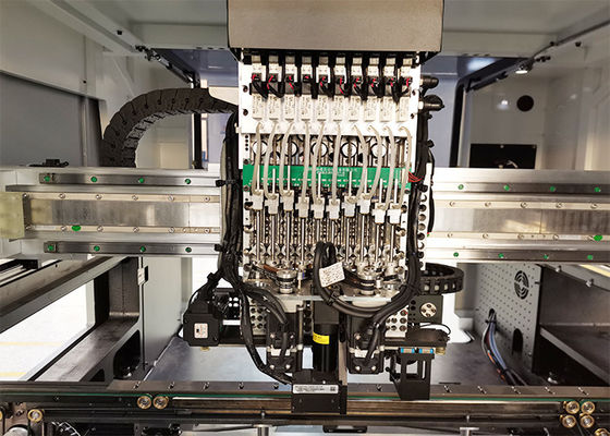 Máquina da montagem do bulbo do diodo emissor de luz de 40000 CPH com motor linear e o servo motor