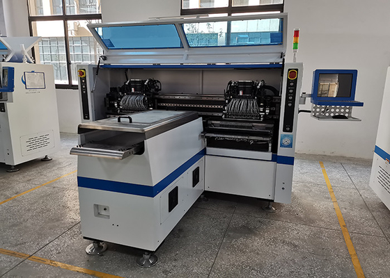 Alimentadores 68pcs de alta velocidade da automatização flexível da máquina da montagem de SMT das tiras