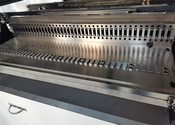 A C.A. 380V 40000CPH 10 dirige a picareta do PWB SMT do bulbo do diodo emissor de luz da estação de 32 alimentadores e a máquina do lugar