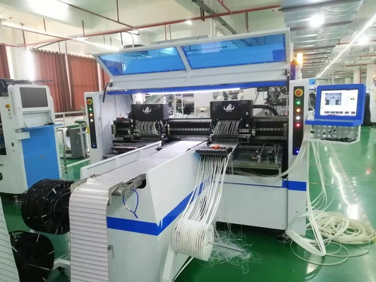 A linha de produção 68 cabeças de SMT da janela 7 SMT escolhe e coloca a máquina